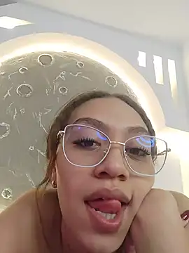 ritzabeth_daniel Show Webcam