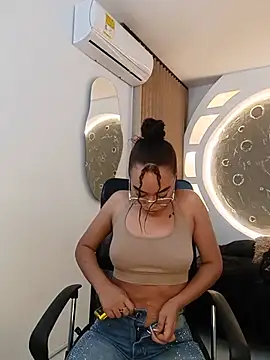ritzabeth_daniel's Webcam Show