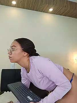 ritzabeth_daniel's Live Chat Room