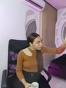 ritzabeth_daniel Show Webcam