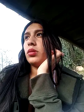 Chat XXX en directo de charlottte_wh