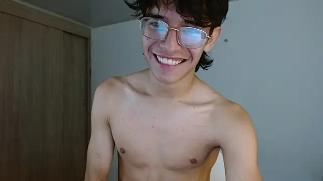 noah_millerxのウェブカメラショー