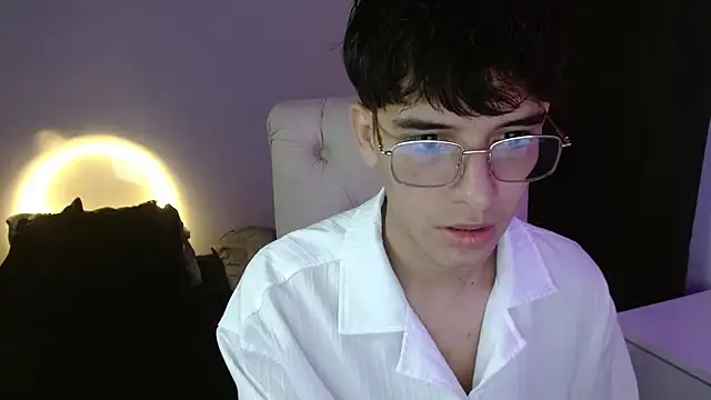 Czat XXX na żywo – noah_millerx
