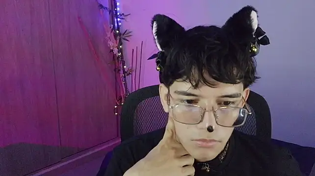 noah_millerx's Webcam Show