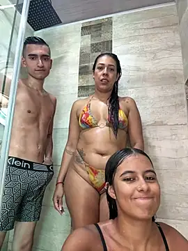 SAMY_AND_ARI's Live XXX Chat