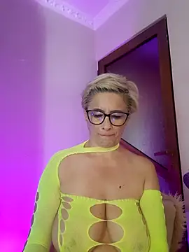 LunaBlaise élő XXX-chatje