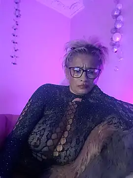Chat +18 de LunaBlaise ao vivo