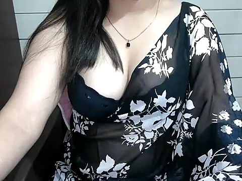 Shruchi 在線直播表演