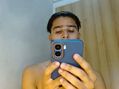 CoralN Pertunjukan Webcam
