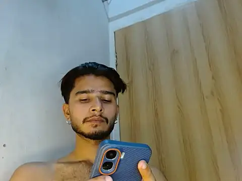 Show modela CoralN na web-kameri