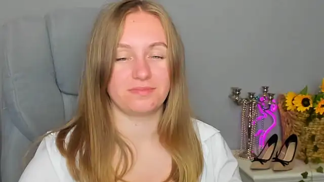 Marisha_Cute: вебкам-шоу