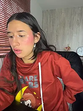 LilyRossi_'s Live Chat Room