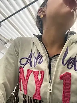 LilyRossi_ Adlı Modelin Canlı XXX Sohbeti