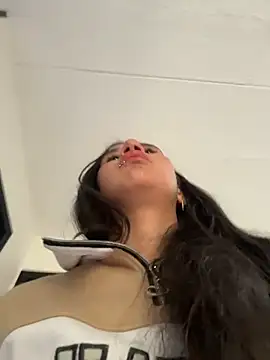 Živý XXX chat LilyRossi_