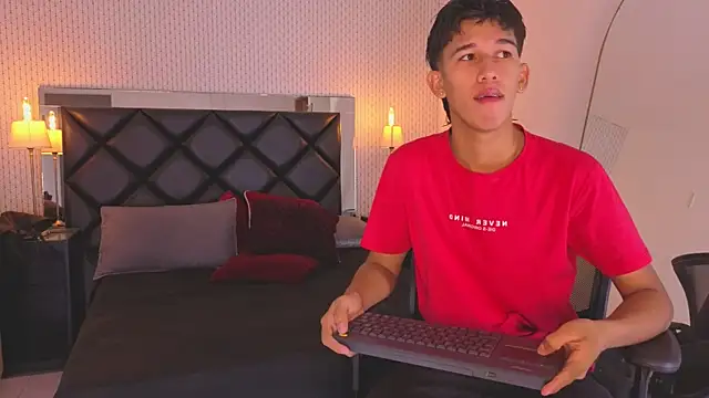 Show modela dave_eliot na web-kameri