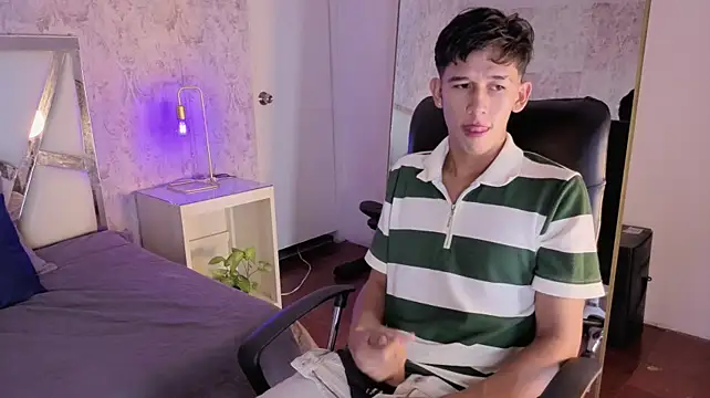 dave_eliot Show in webcam