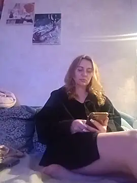 Show modela NotForAlll na web-kameri