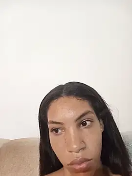 ginevere_20's Live Chat Room