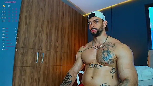 massimo_visconti: вебкам-шоу
