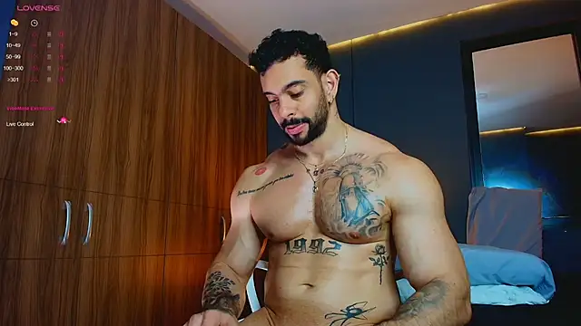 massimo_visconti Adlı Modelin Web Kamerası Şovu