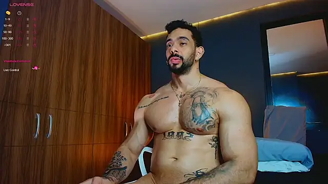 massimo_visconti's Webcam Show