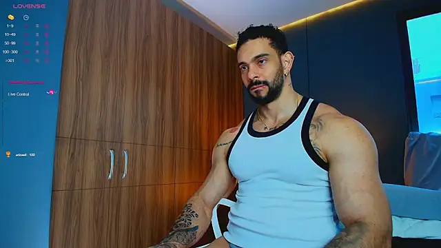massimo_visconti Adlı Modelin Web Kamerası Şovu