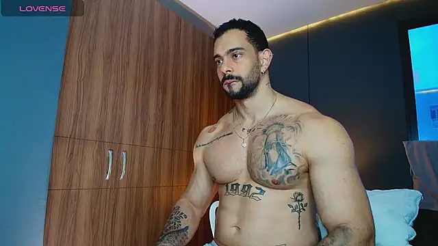 massimo_visconti Adlı Modelin Web Kamerası Şovu