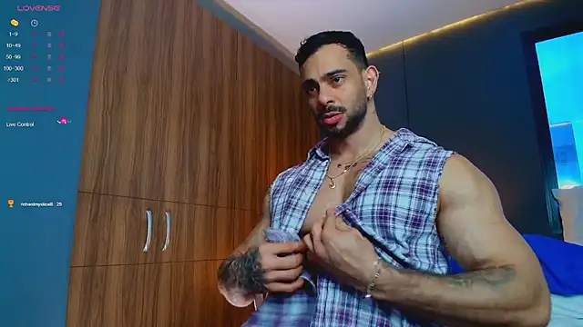 massimo_visconti Webcam Show