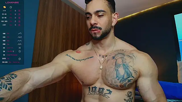 massimo_visconti Show in webcam