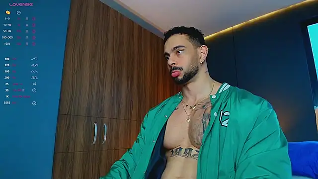 massimo_visconti's Webcam Show