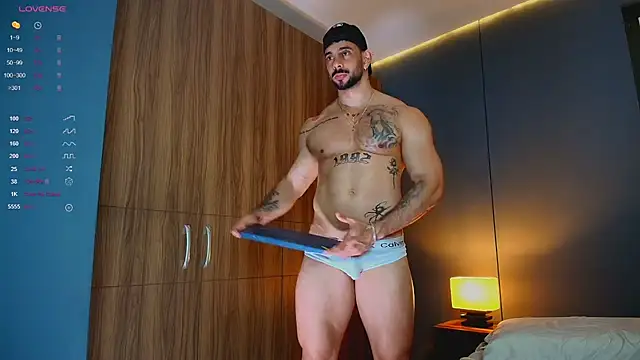 massimo_visconti Adlı Modelin Web Kamerası Şovu