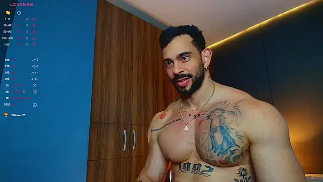massimo_visconti's Webcam Show