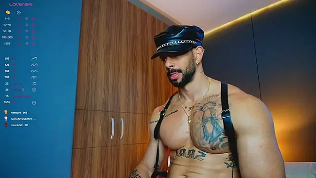 massimo_visconti's Webcam Show