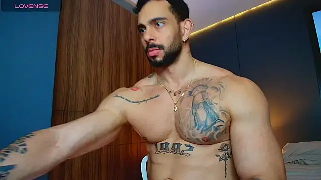 massimo_visconti Adlı Modelin Web Kamerası Şovu