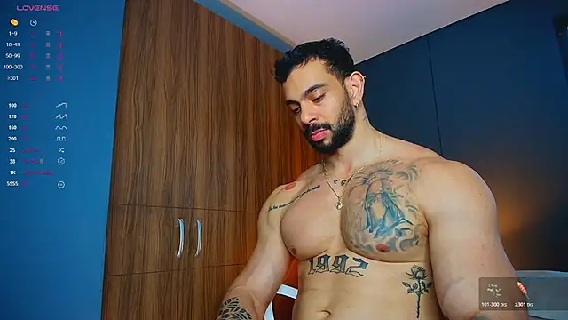 massimo_visconti's Webcam Show