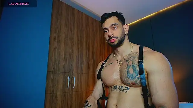 massimo_visconti Show in webcam