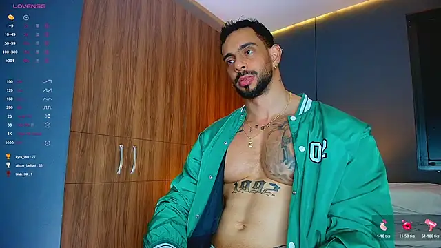 massimo_visconti's Webcam Show