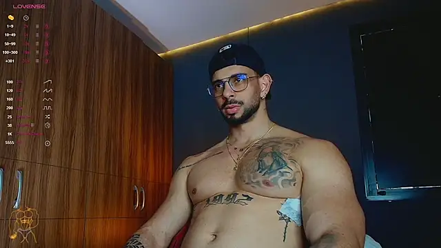 massimo_visconti Adlı Modelin Web Kamerası Şovu