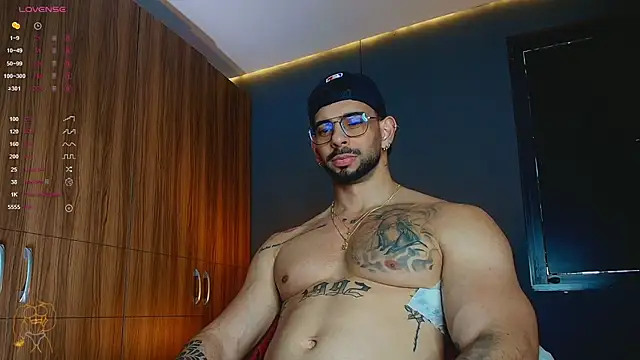 massimo_visconti Adlı Modelin Web Kamerası Şovu