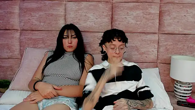 CaliferAndAurora Chat XXX in diretta