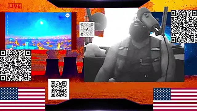 RussellTaylorLacyn Webbikameraesitys