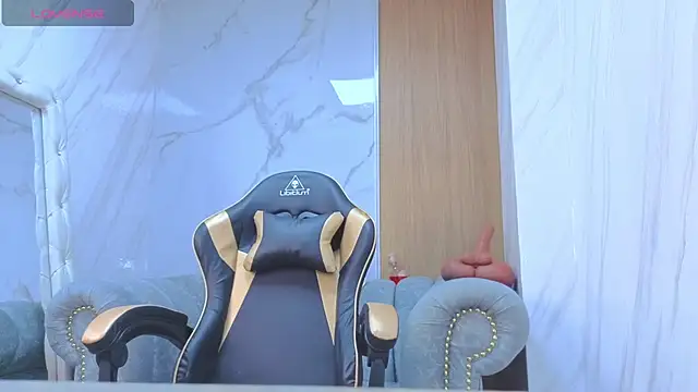 Živá chatovací místnost Lola_roses_tf