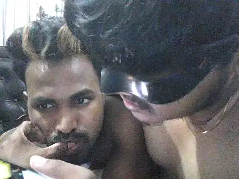 Show modela Hunkytop na web-kameri