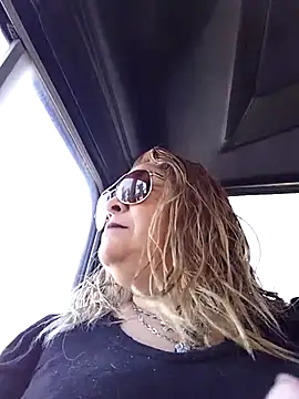 momismilf544のライブXXXチャット