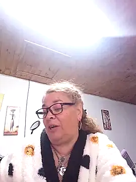 momismilf544 – live chatrum