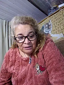 momismilf544's Webcam Show