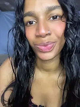 XXX chat uživo modela FlorSalvaje_