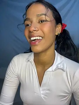 FlorSalvaje_ Chat XXX live