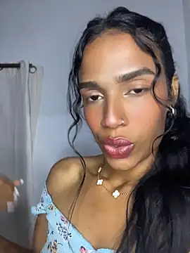 צ'אט XXX בשידור חי של FlorSalvaje_