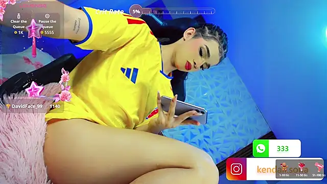 Pokazy przed kamerką – Sophiaa_doll_